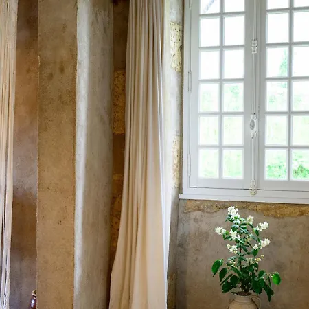 La Maison Carré - A Romantic House By The River For Two