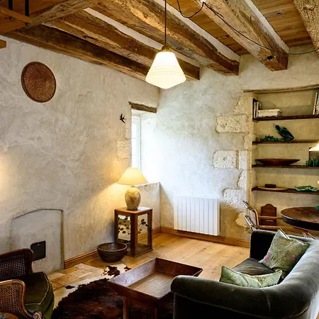 Villa La Maison Carré - A Romantic House By The River For Two *