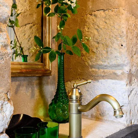 La Maison Carré - A Romantic House By The River For Two Villa *